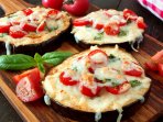 Баклажани-гриль з помідорами та моцарелою