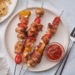 Шашлик в духовці з курки — універсальний рецепт