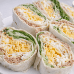 Рулет з лаваша з тунцем — буде хрумко, соковито, ситно (відео)