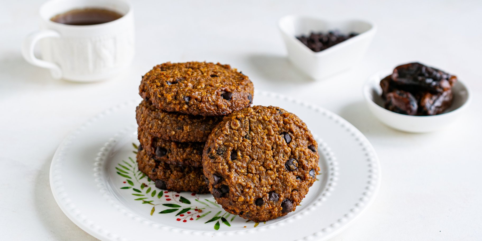 Протеїнове печиво з нутом, фініками та шоколадом