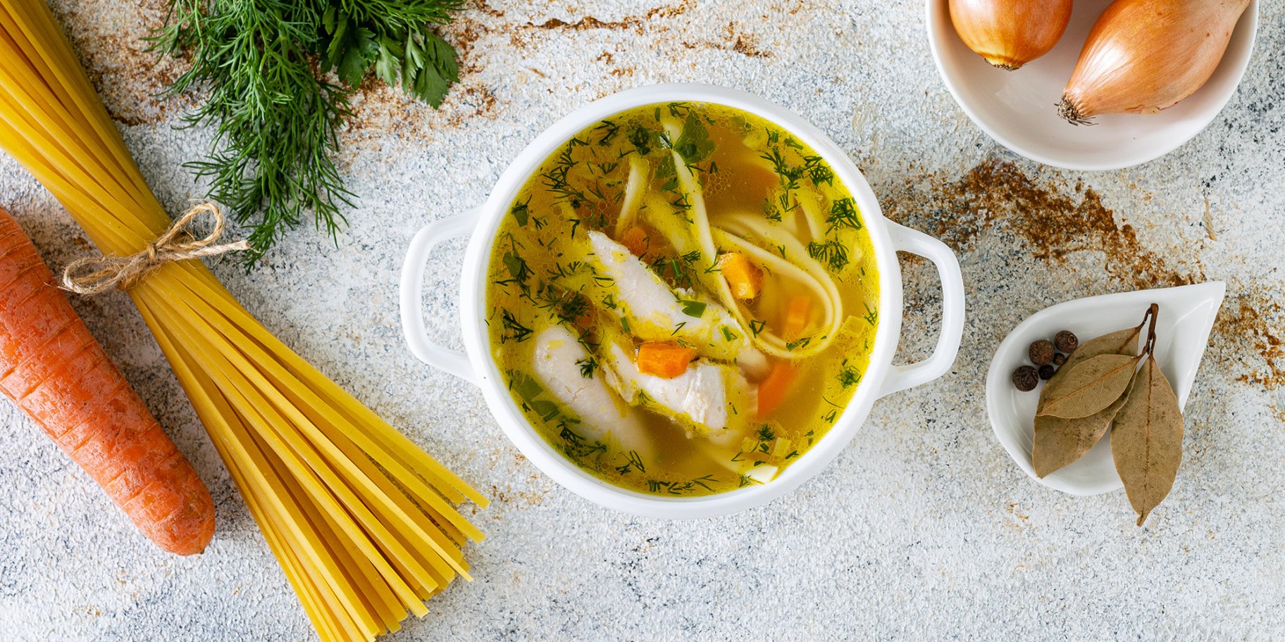 Курячий бульйон з локшиною