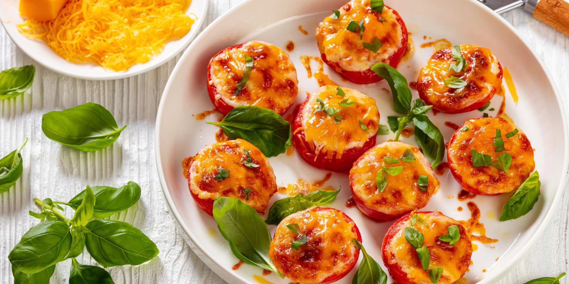 Запечені помідори з сиром