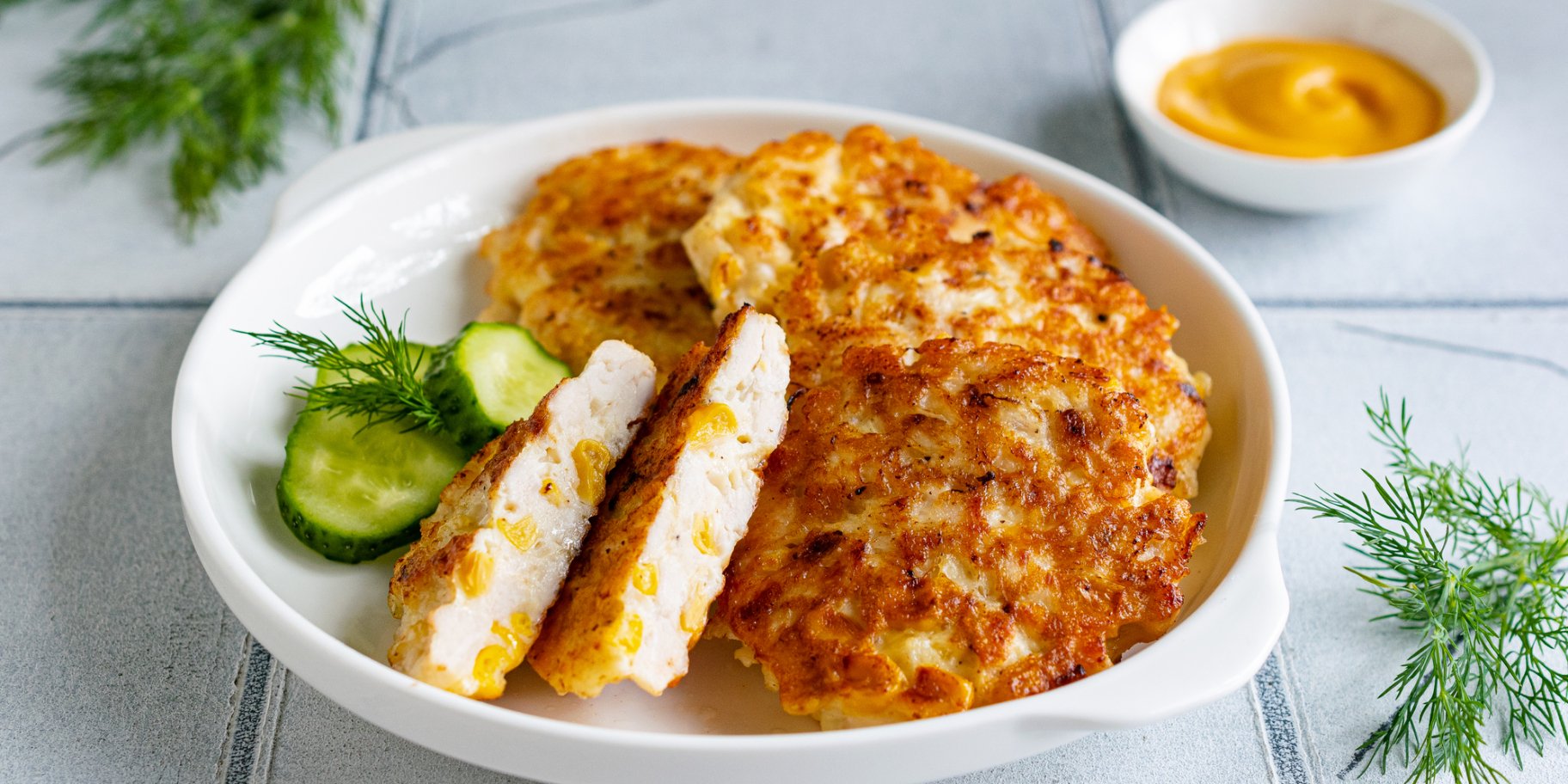 Січеники з курячим філе, кукурудзою та сиром