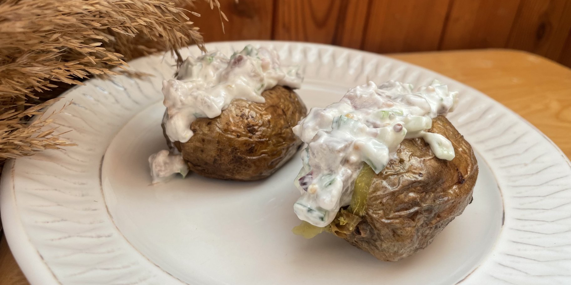 Картопля з оселедцевим соусом