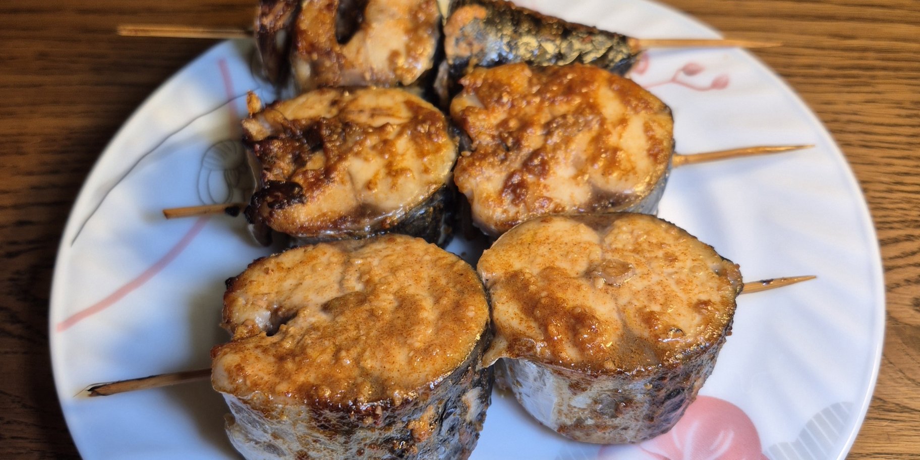 Скумбрія на шпажках
