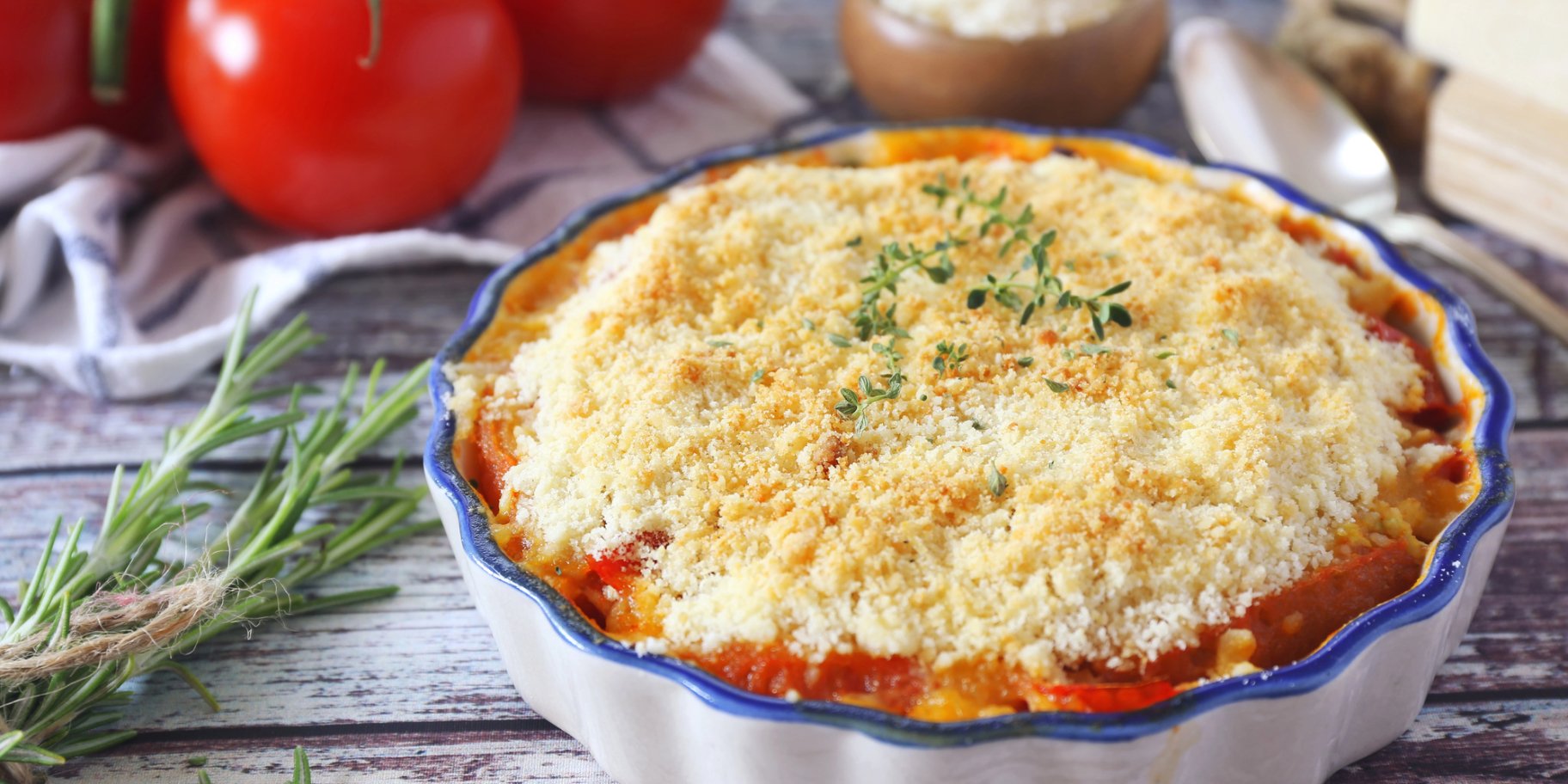 Крамбл із мускатним гарбузом і томатами чері