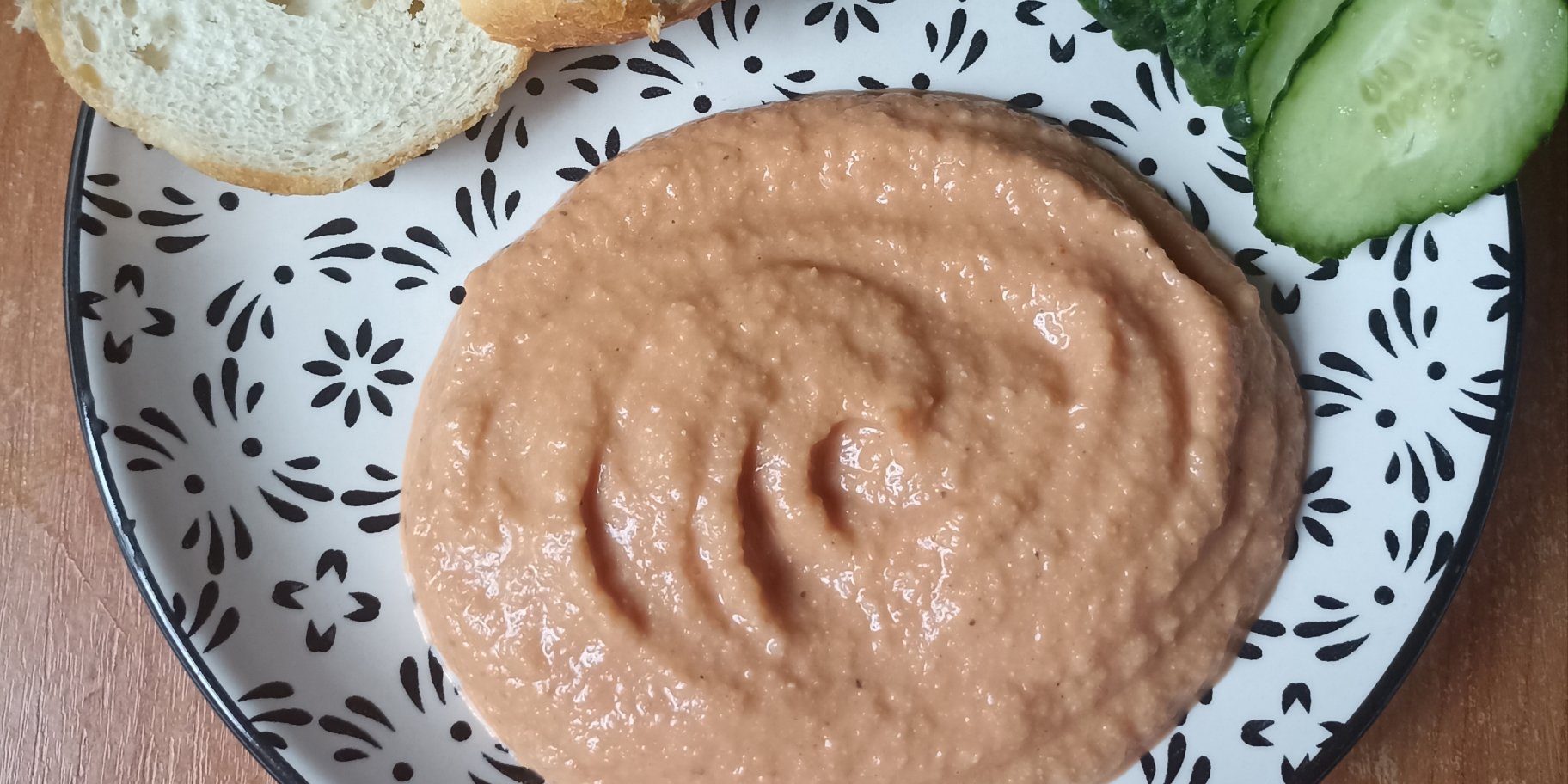 Домашній хумус з овочами