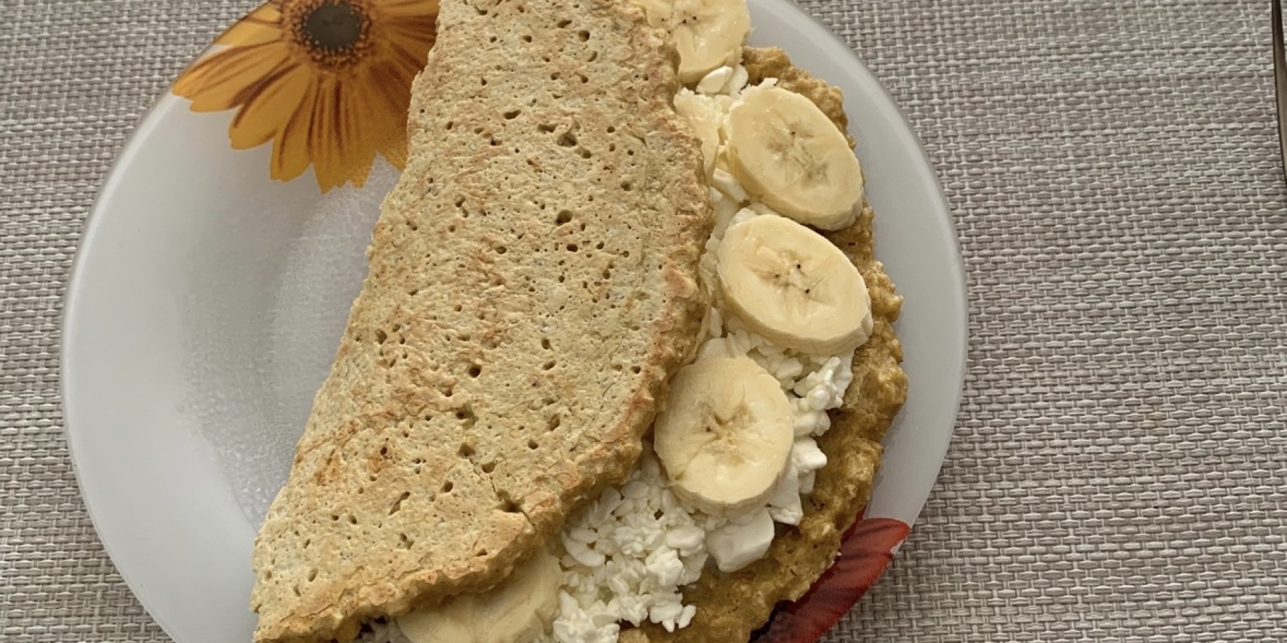 Вівсяномлинець з сиром та бананом