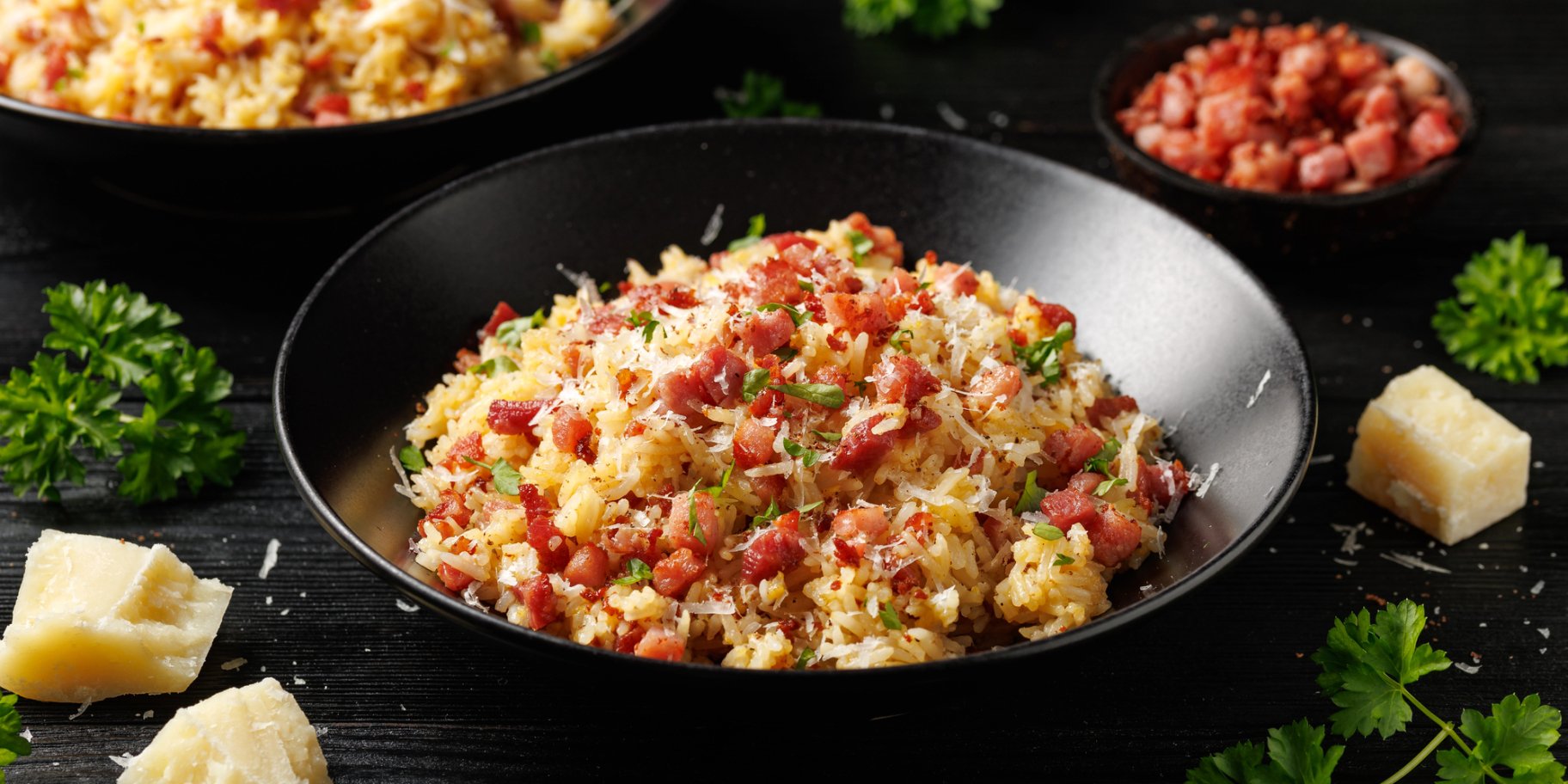 Смажений рис із сиром і беконом