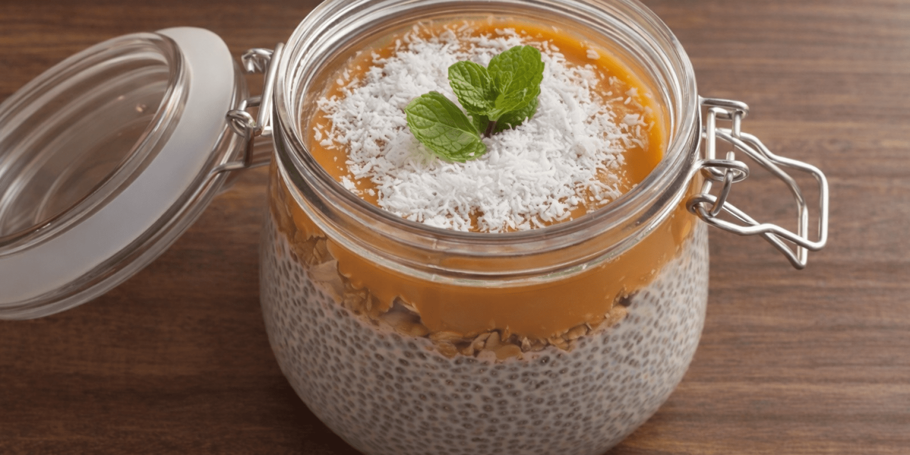 Чіа пудинг з фруктовим пюре