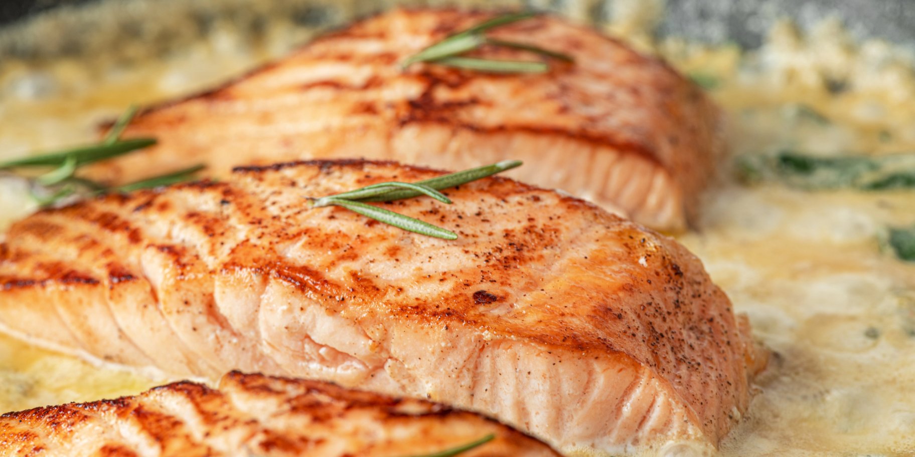 Новорічний лосось у вершках