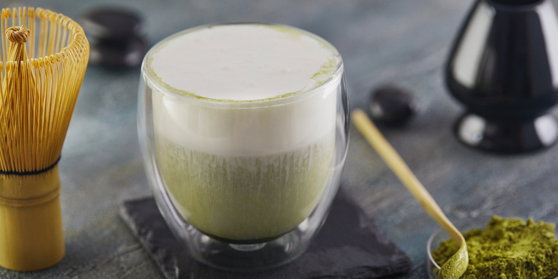 Матча-лате з корицею