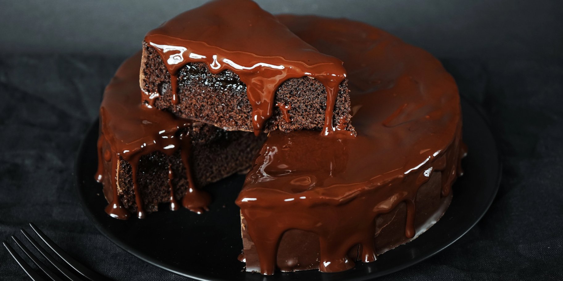 Шоколадний торт з кокосовим кремом