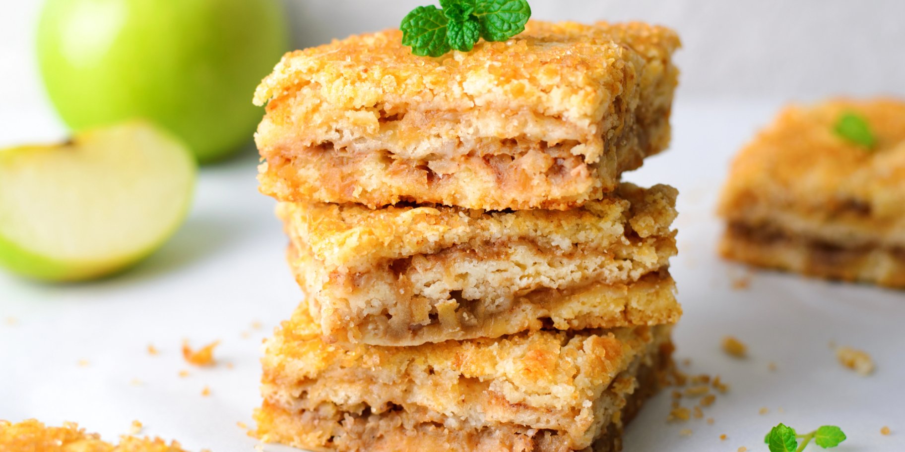 Вівсяні кубики з яблуком