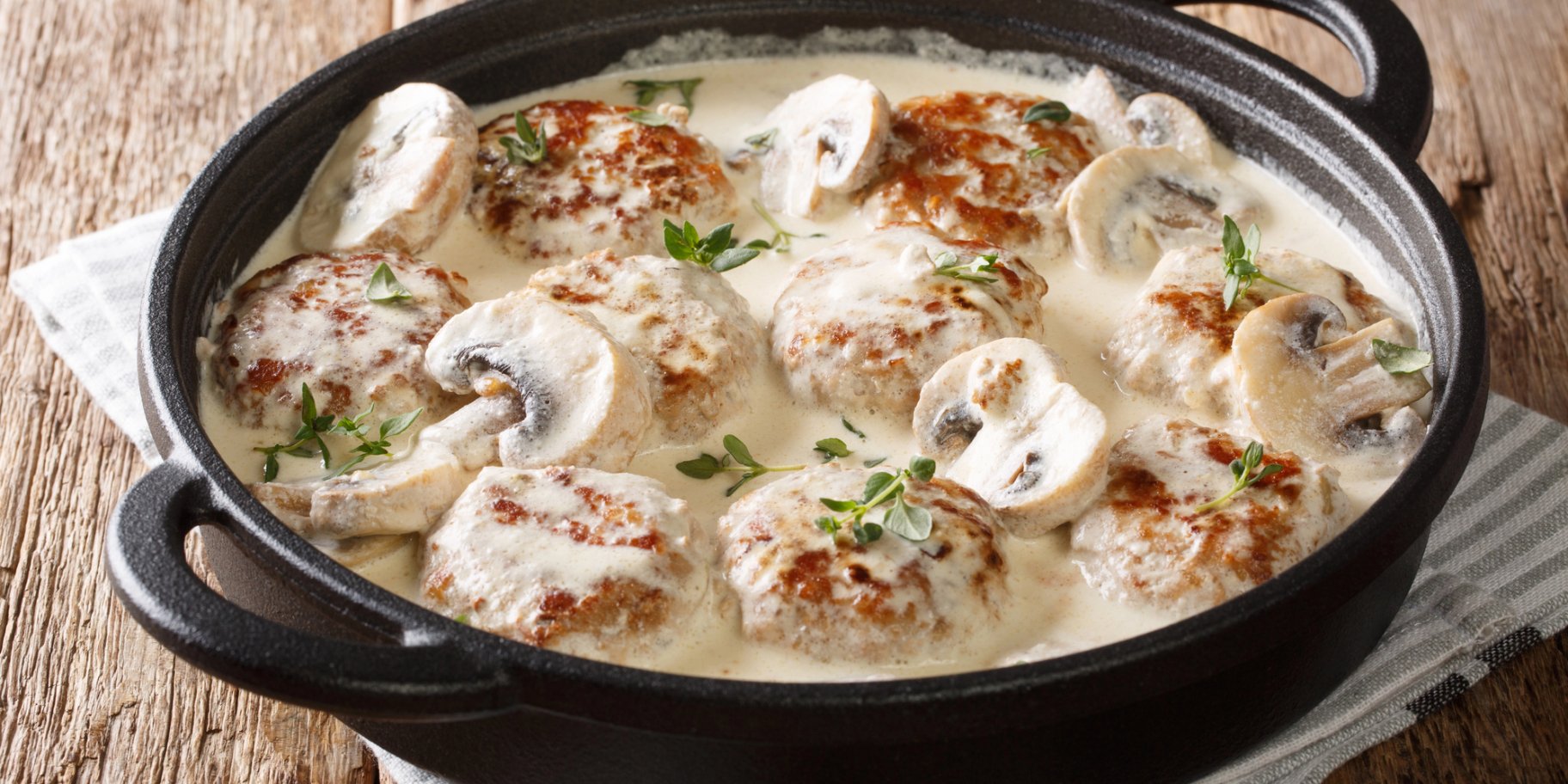 Фрикадельки з індички з грибами