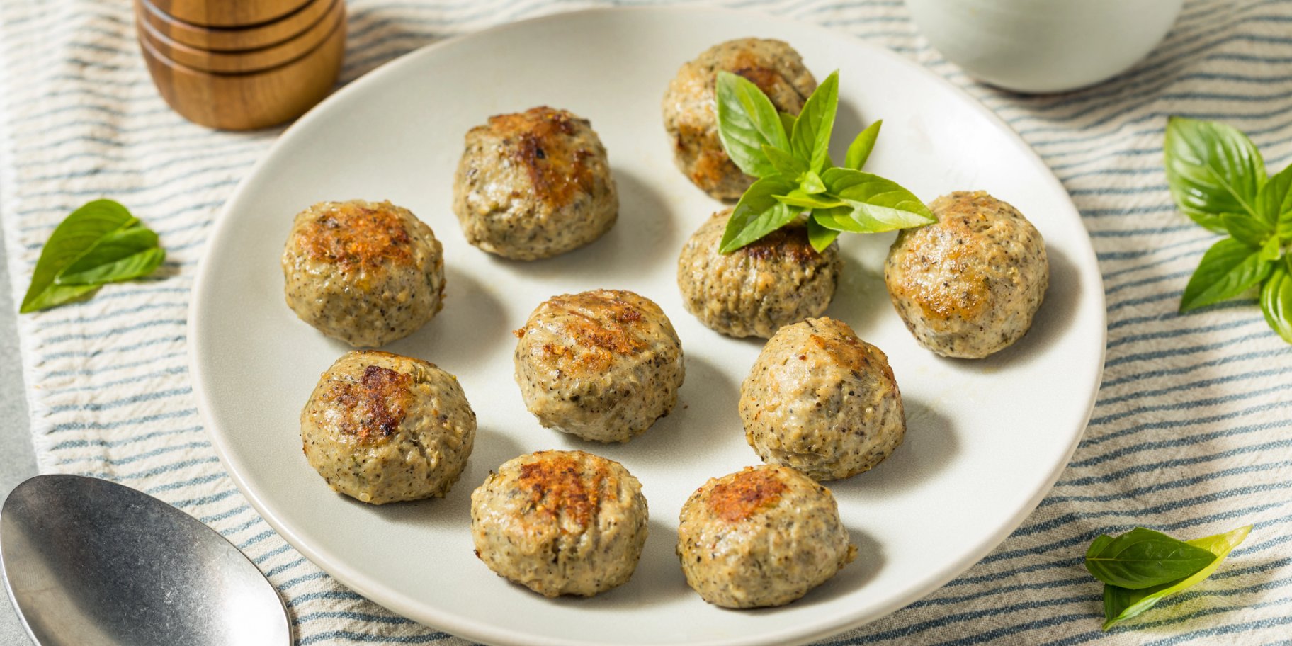 Курячі кульки з сиром на груші