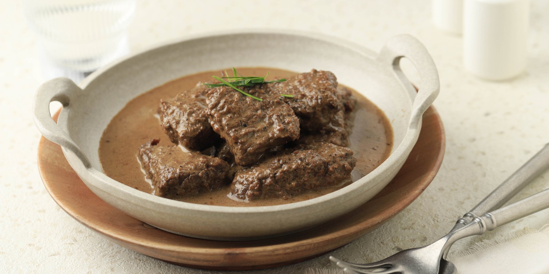 Тушкована яловичина у соєвому соусі