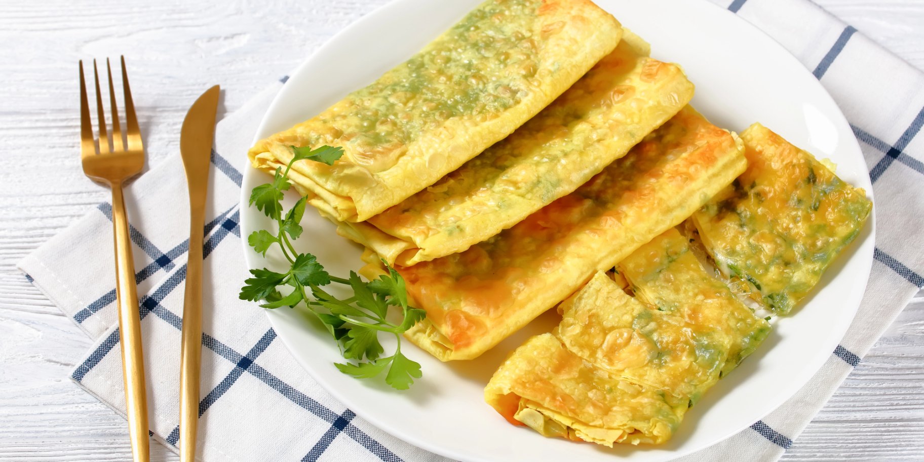 Тортилья з картоплею та цибулею