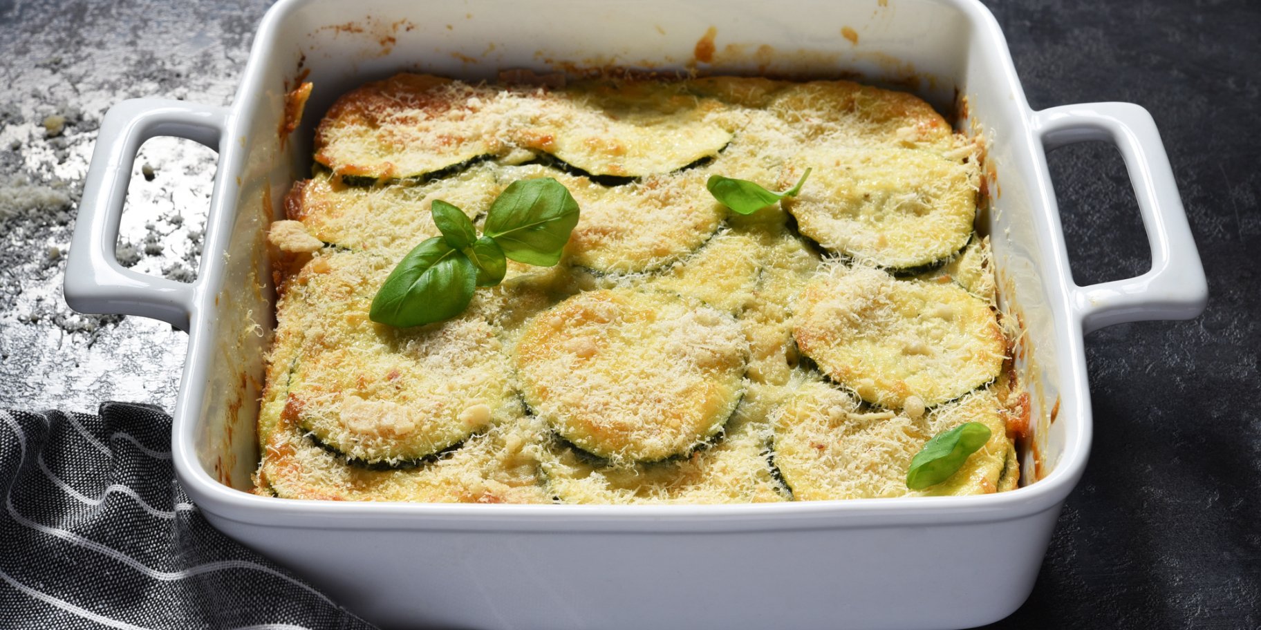 Запечений шпинат з кабачками