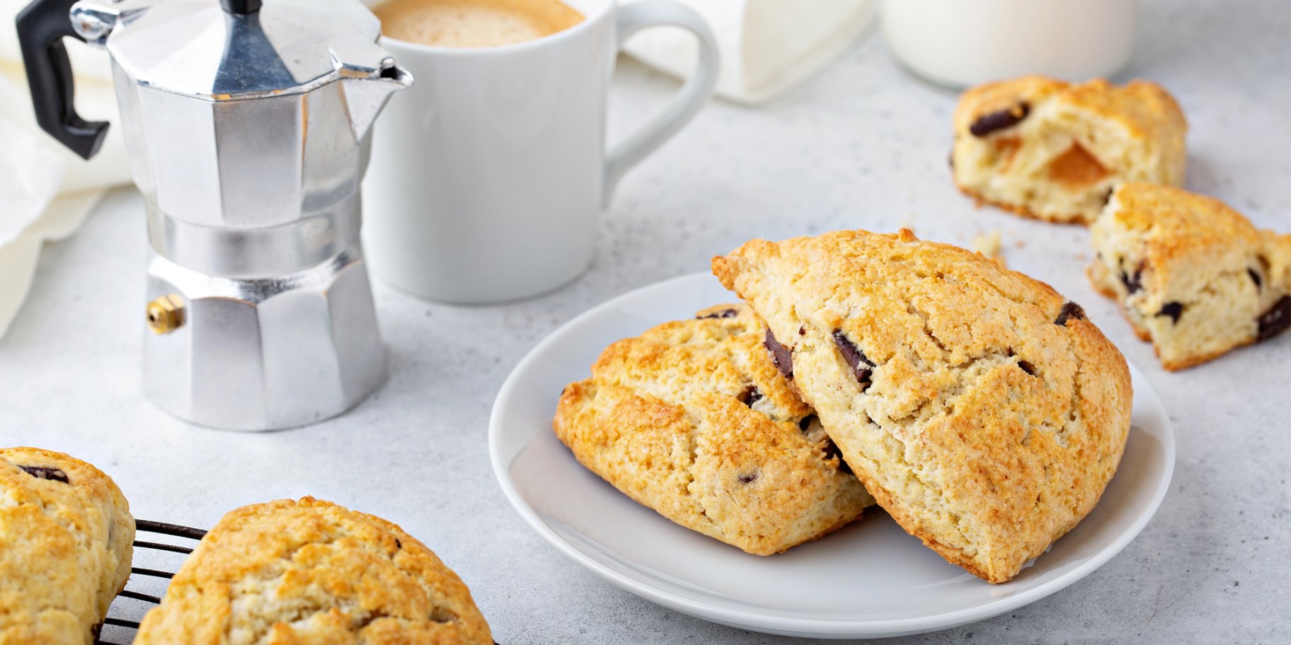 Сирні булочки з фініками та шоколадом