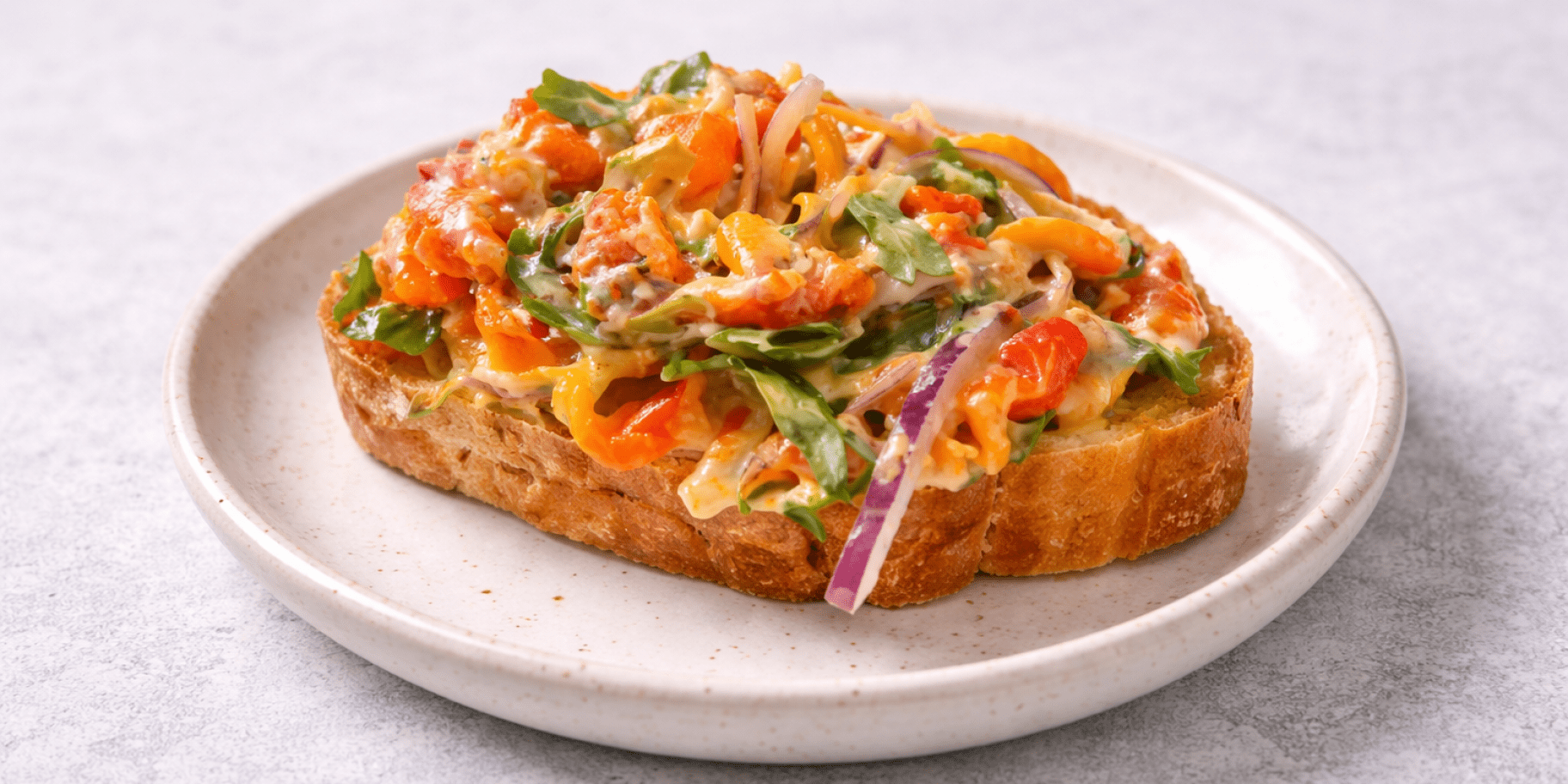 Кростіні із запеченими перцями