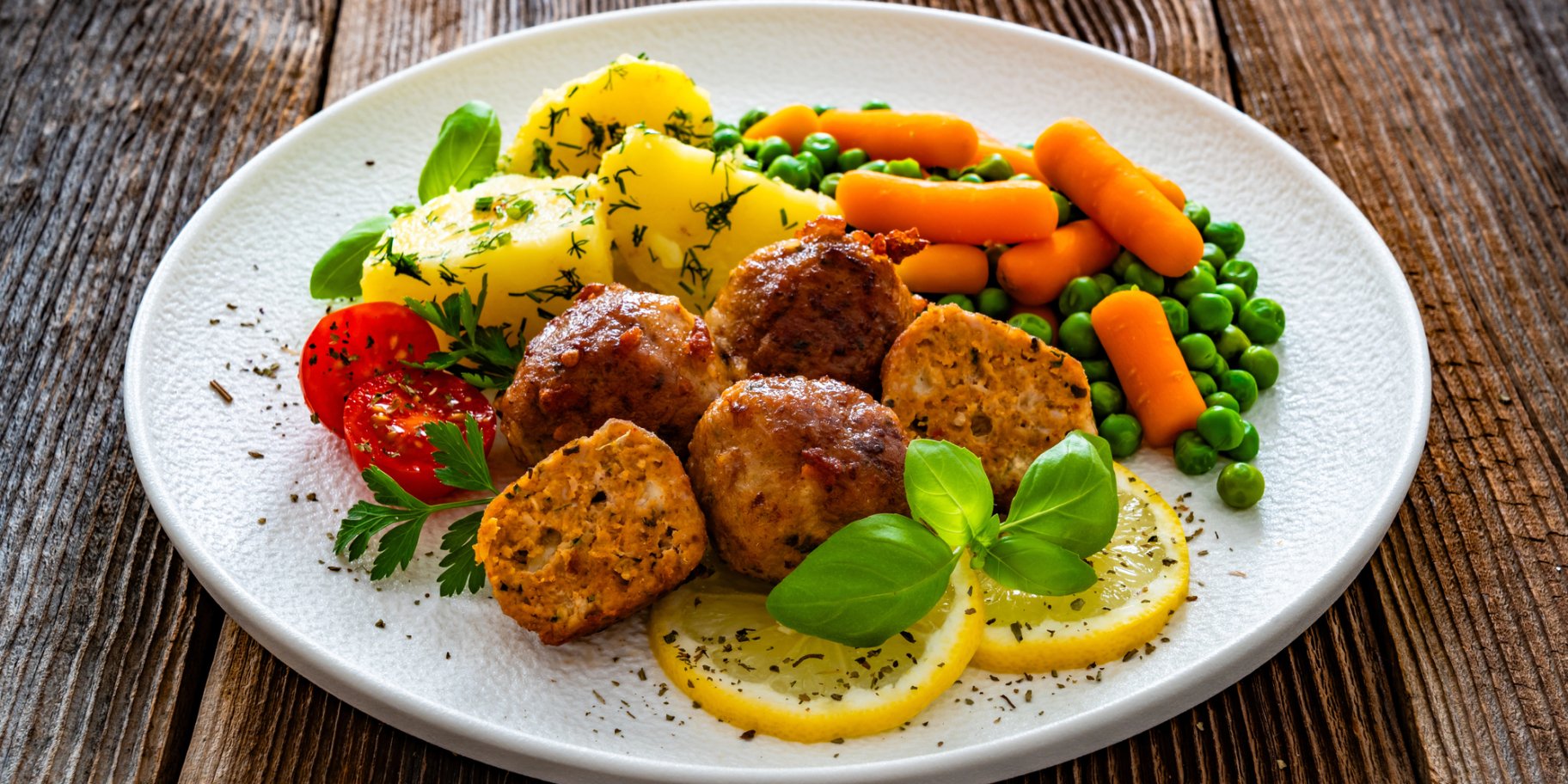 М'ясні кульки з овочами