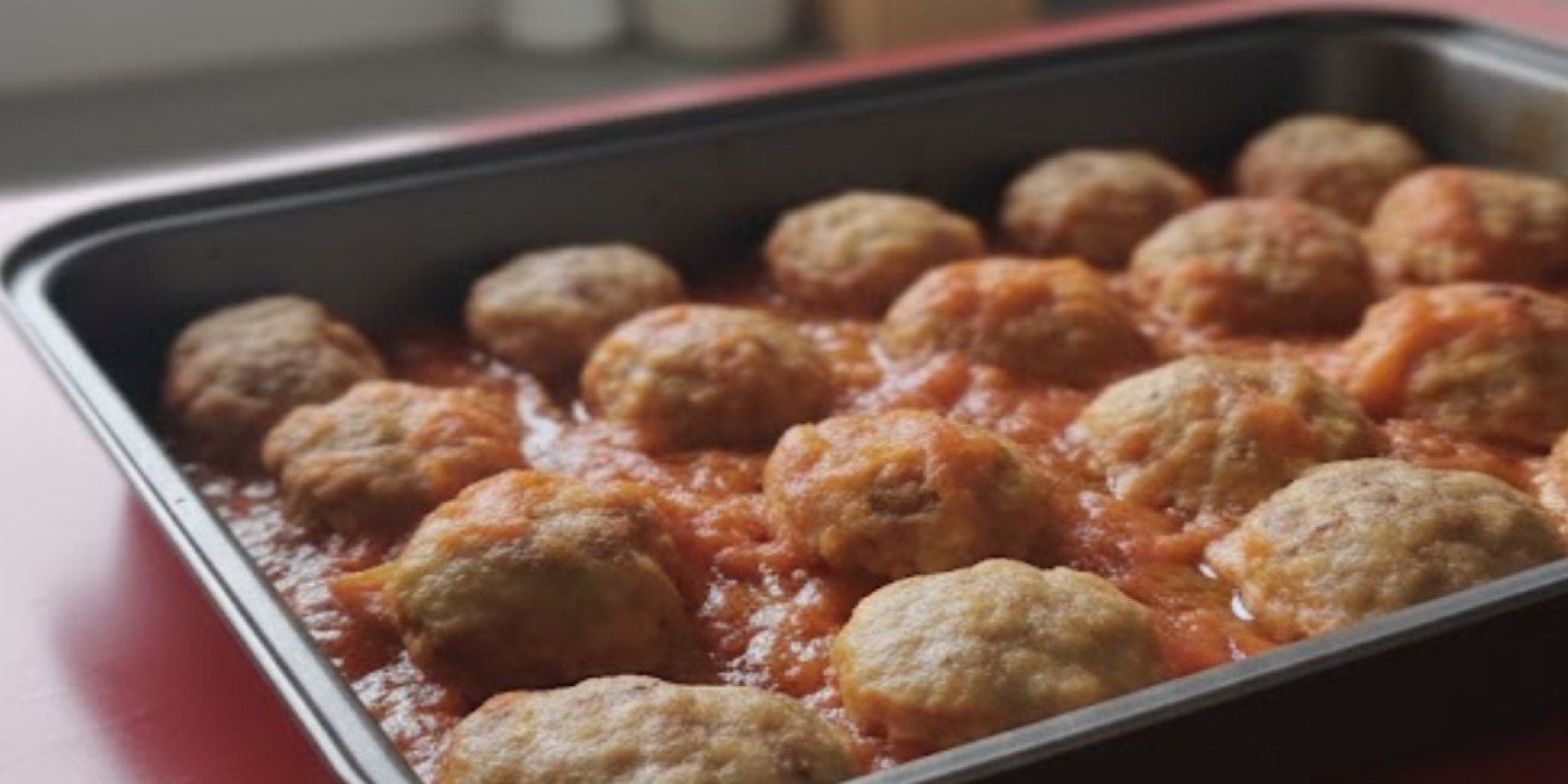 Фрикадельки в томатному соусі Фрикадельки в томатному соусі