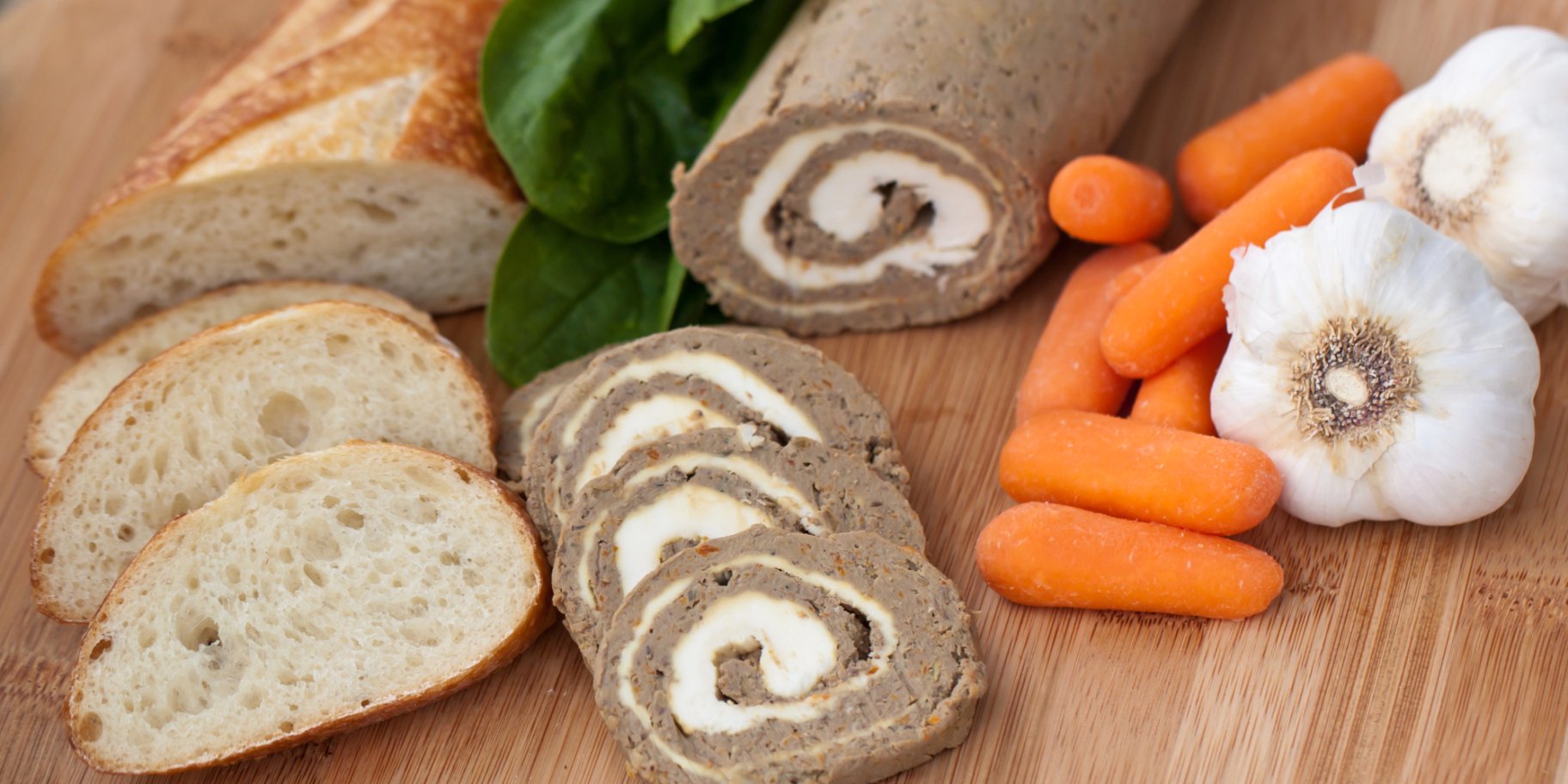 Печінковий рулет із майонезом з авокадо