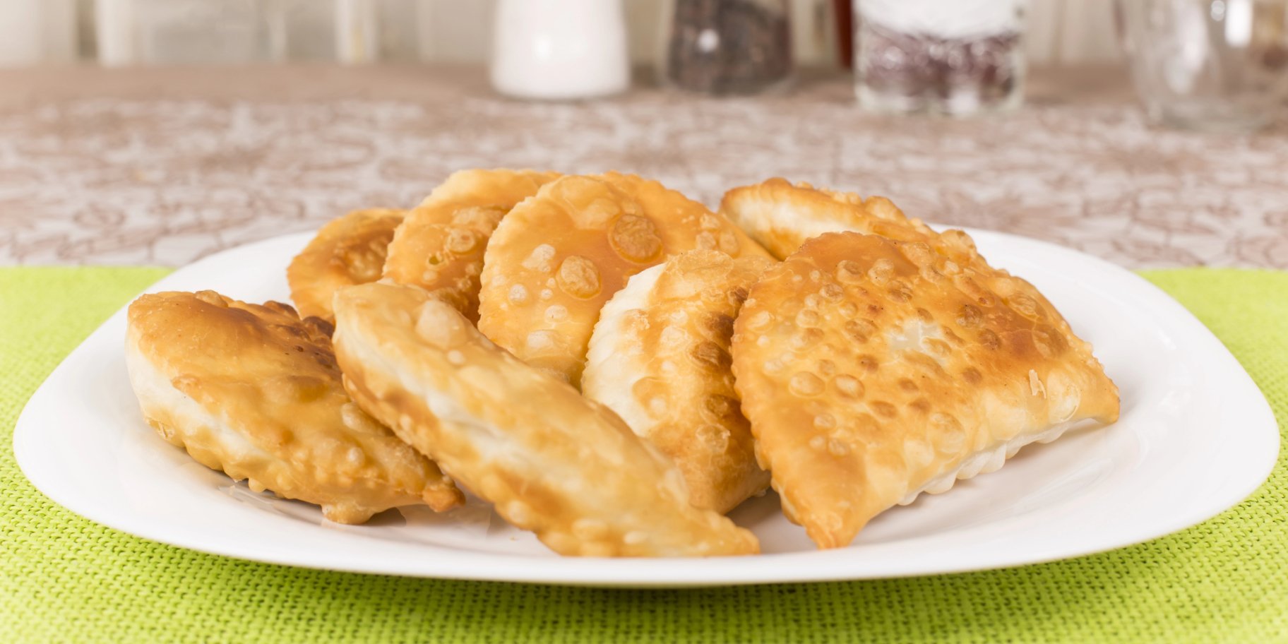 Чебуреки в аерогрилі