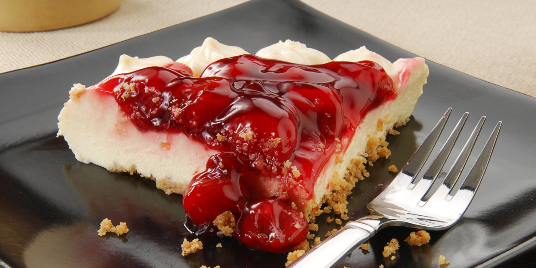 Ванільний пудинг з вишнями