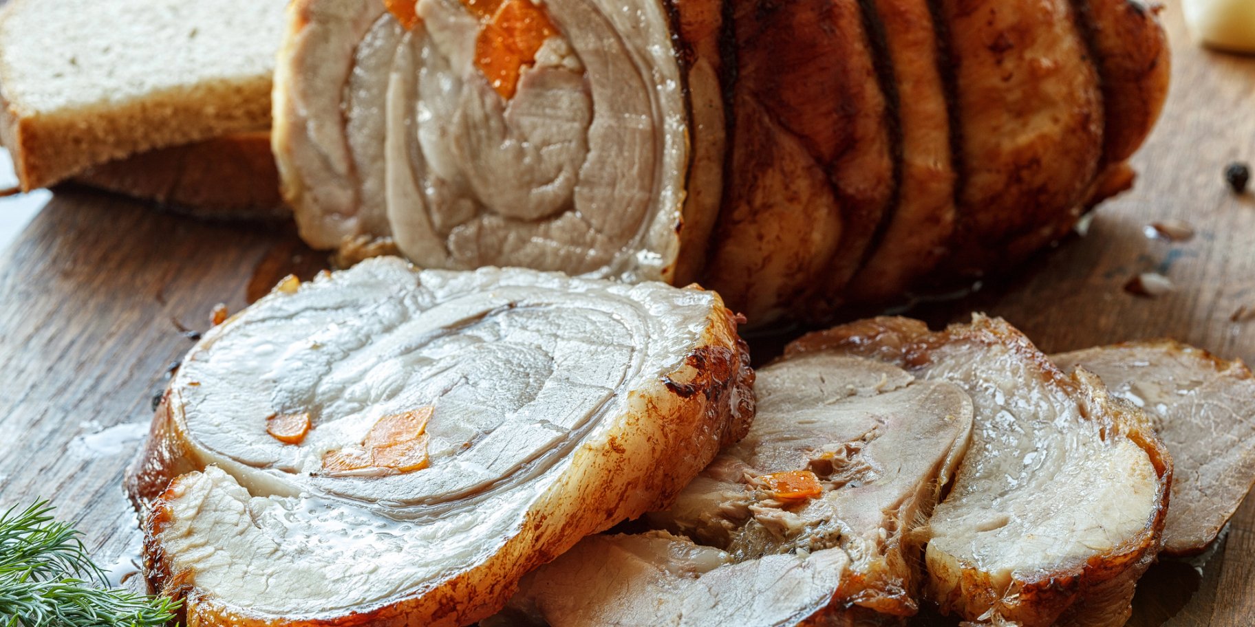 М’ясний рулет з болгарським перцем