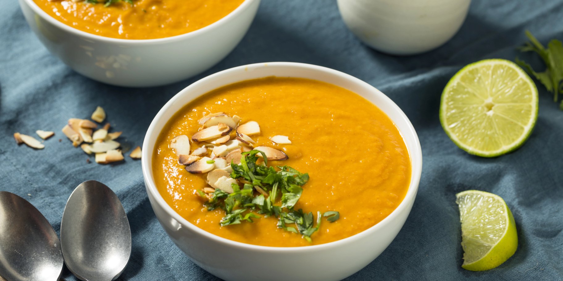 Крем-суп з гарбуза та горіхів