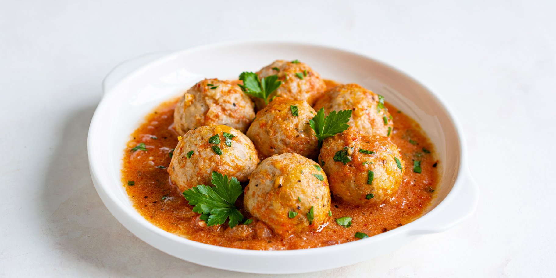 Рибні фрикадельки томатному соусі