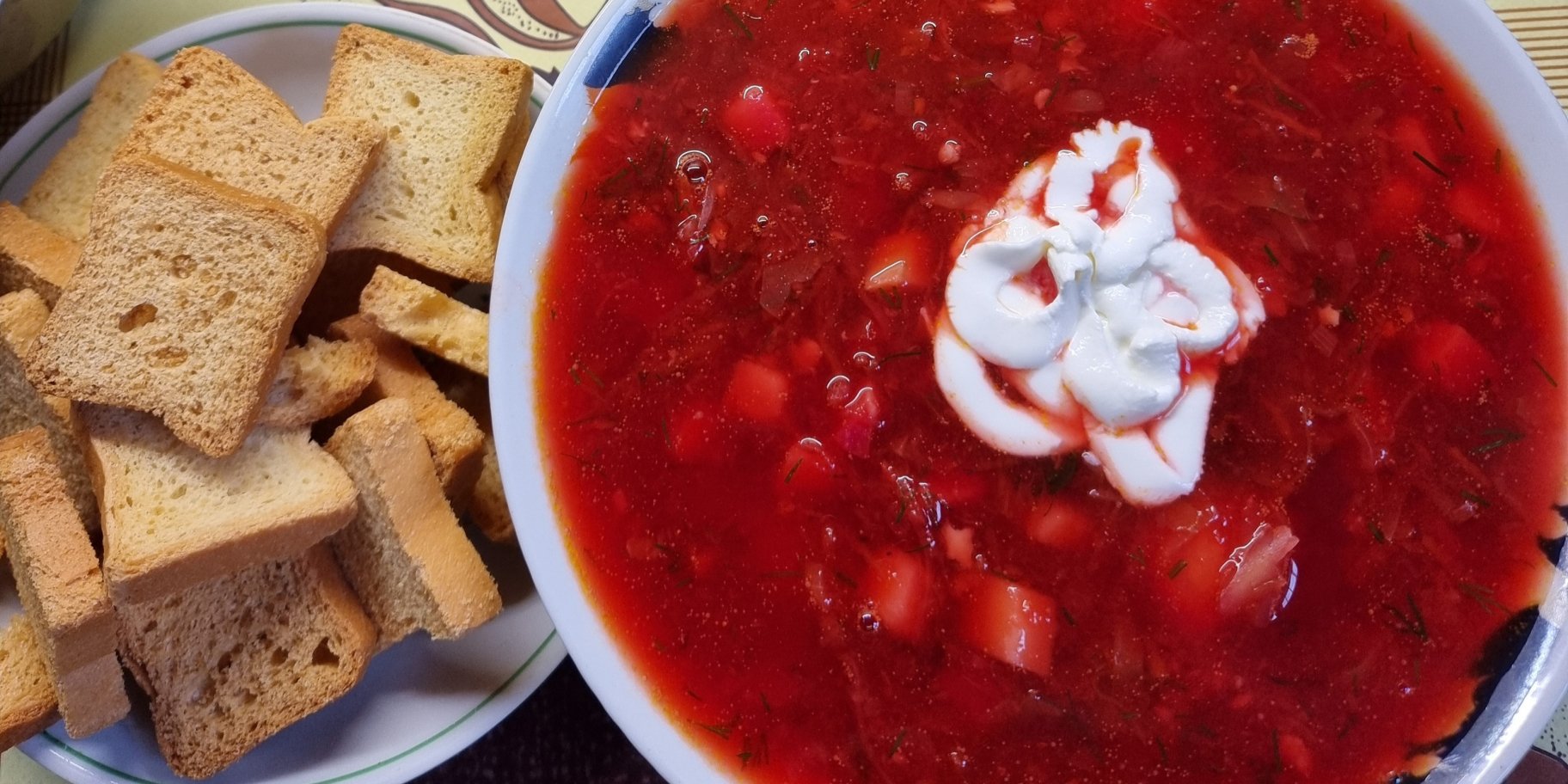 Борщ з фрикадельками