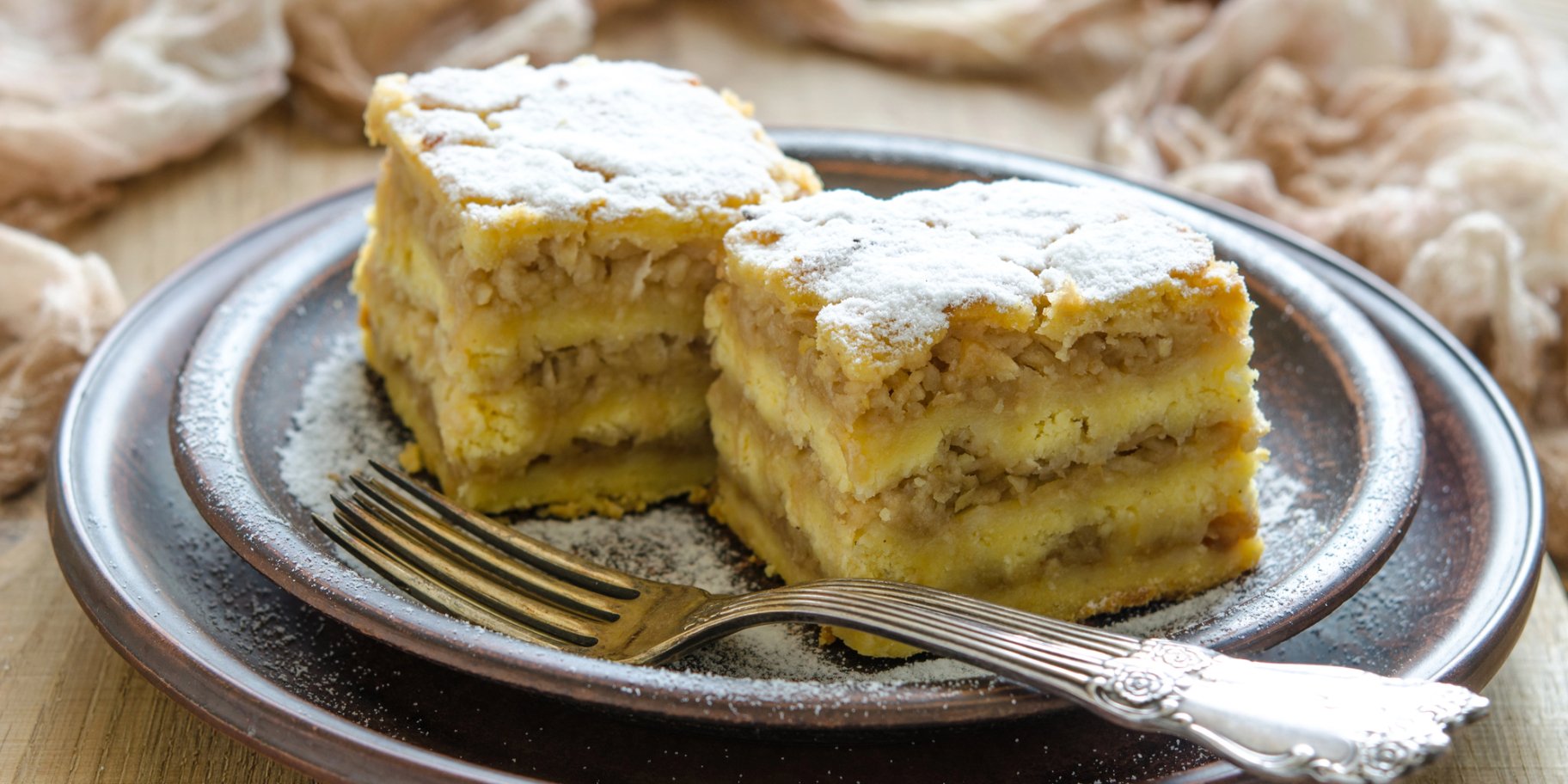 Яблучно-манний пиріг