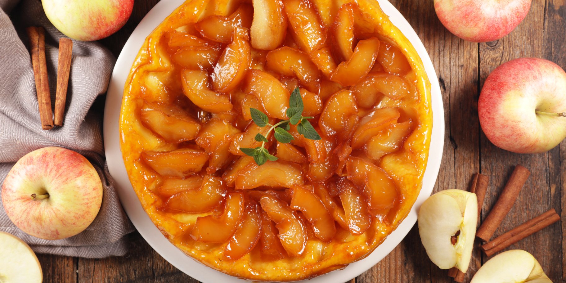 Кукурудзяний пиріг з яблуками