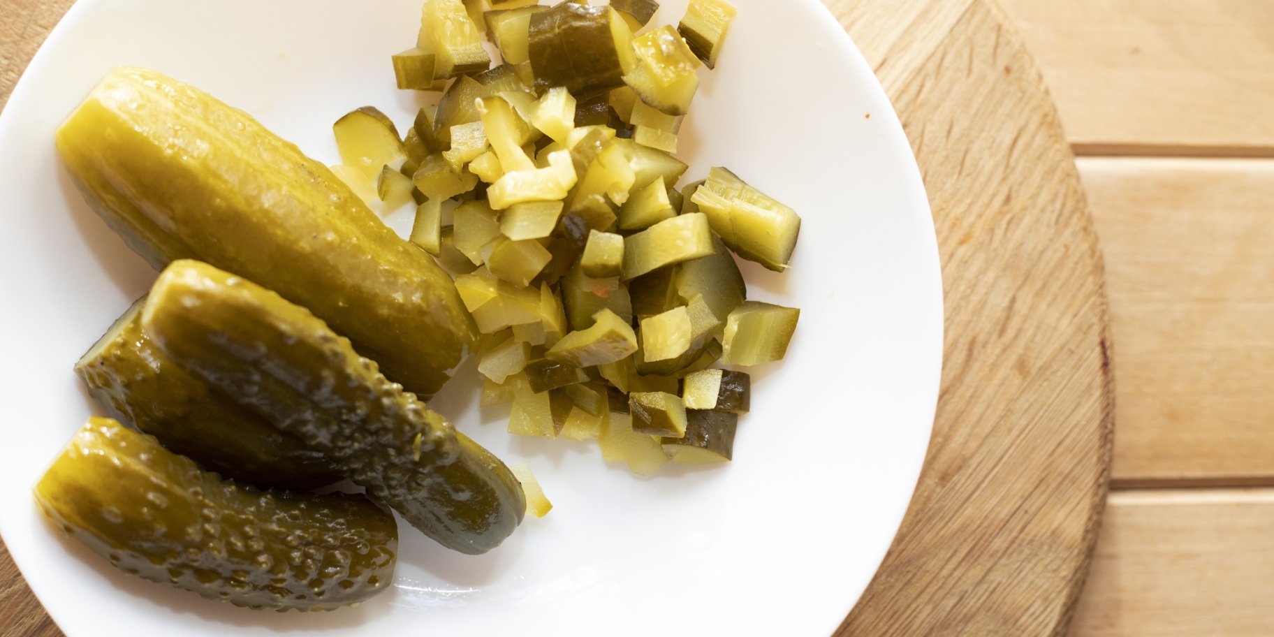 Мариновані огірки кубиками