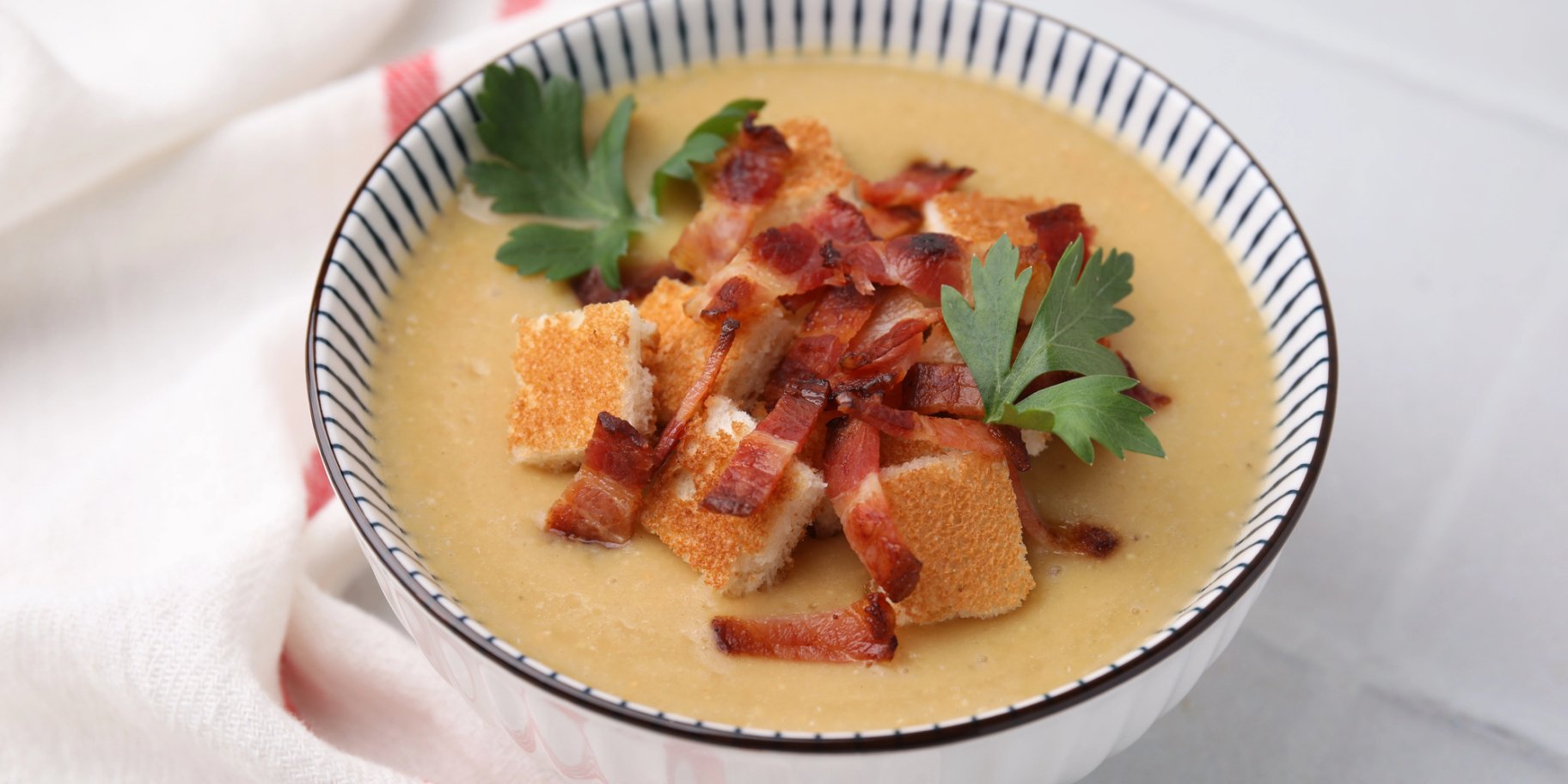 Суп із сочевиці та бекону