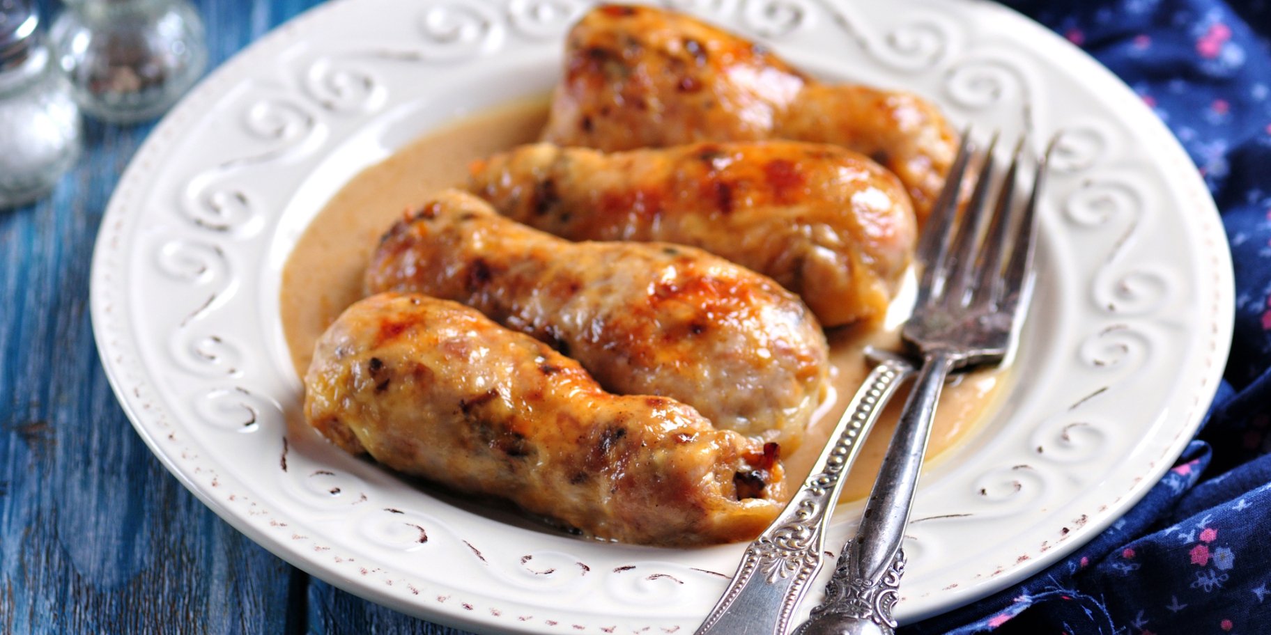 Курячі гомілки з грибами в соусі