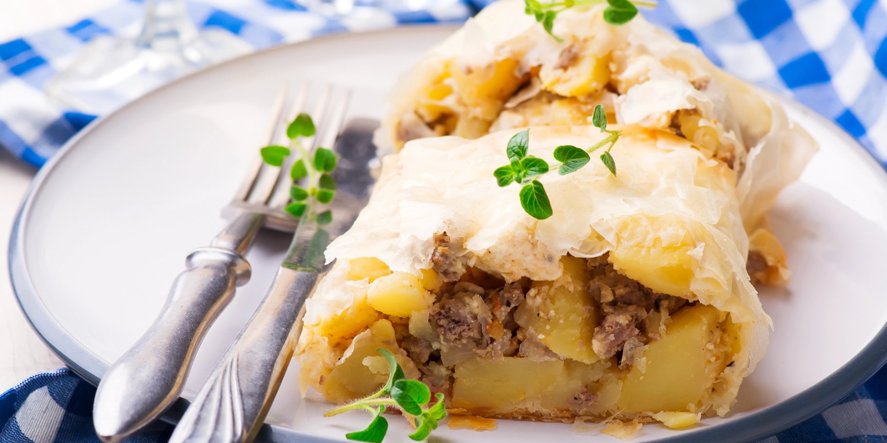 Струдель з тунцем і картоплею