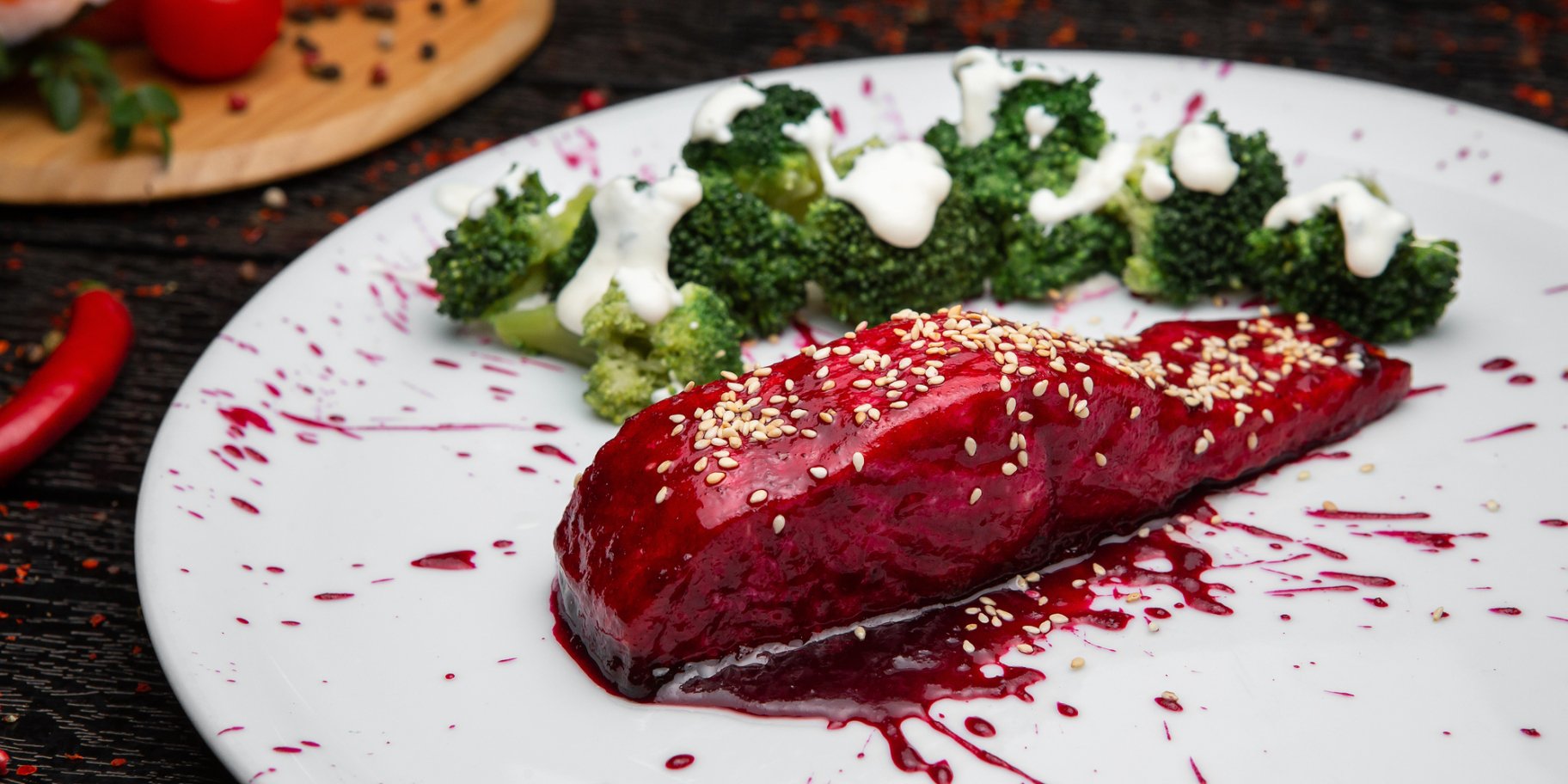 Лосось з брюссельською капустою та броколі