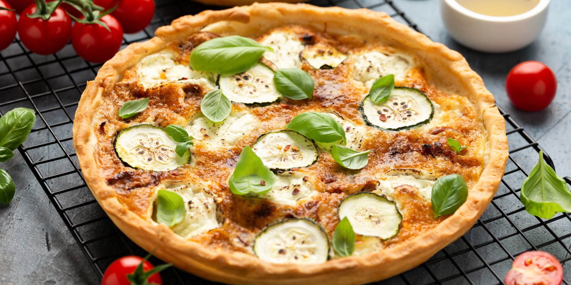 Листковий пиріг з кабачками та сиром