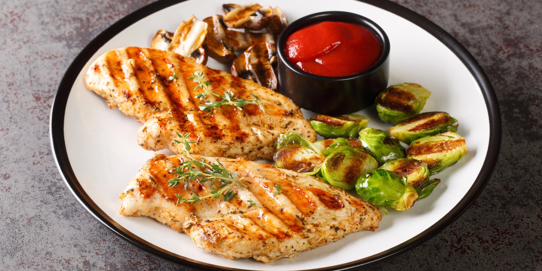 Куряче філе на сковороді-гриль