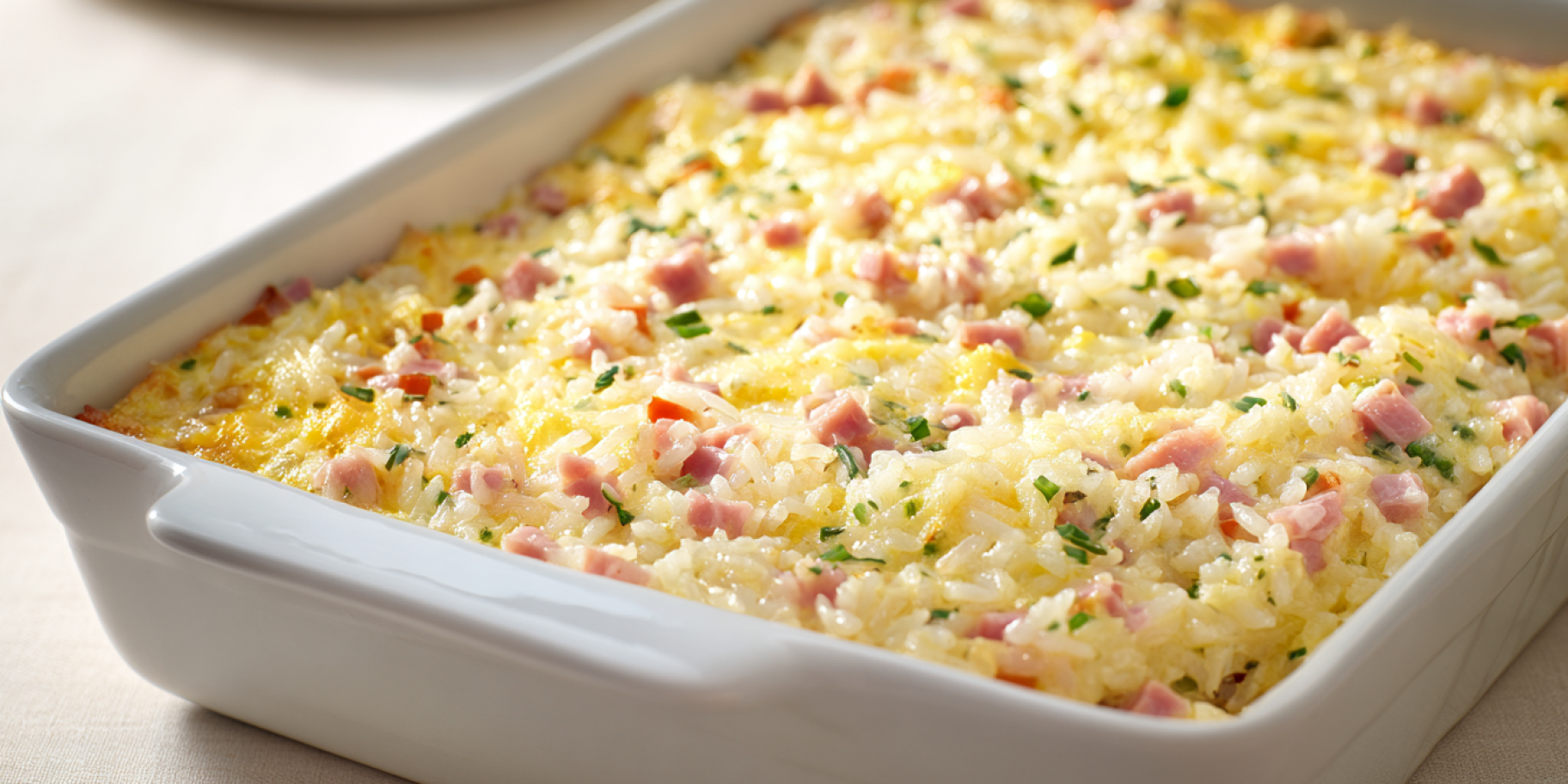 Пиріг без тіста з рисом і шинкою