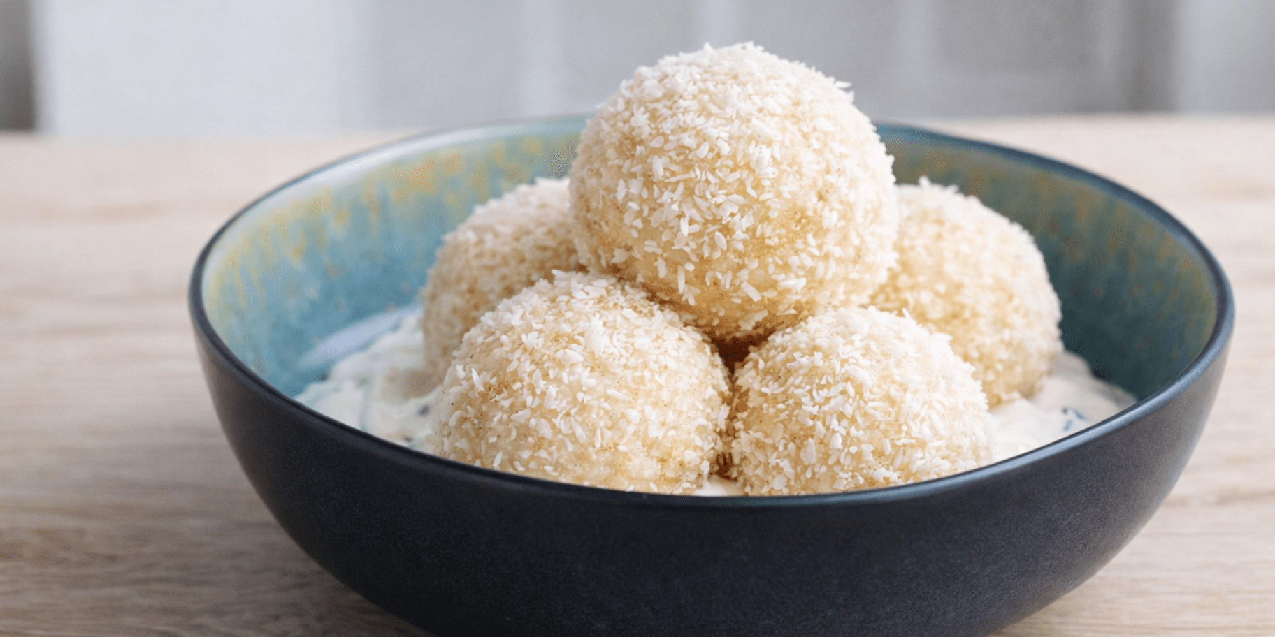 Ліниві вареники зі згущеним молоком від Ектора