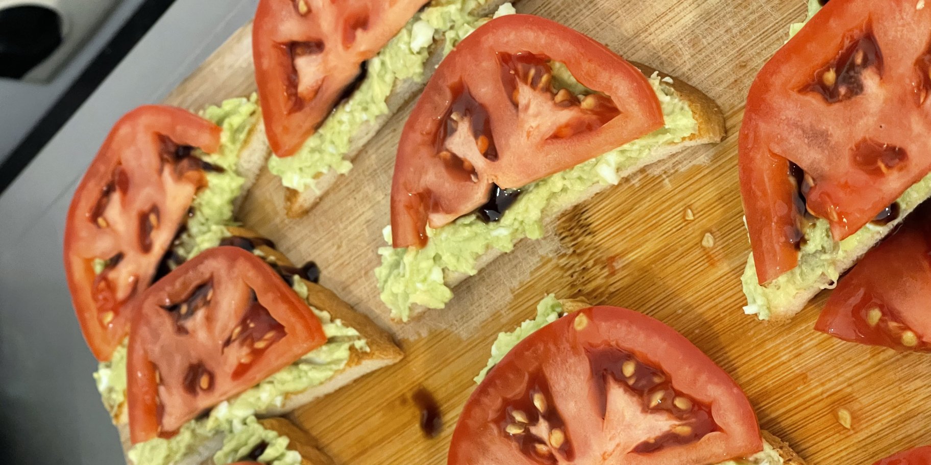 Канапки з авокадо