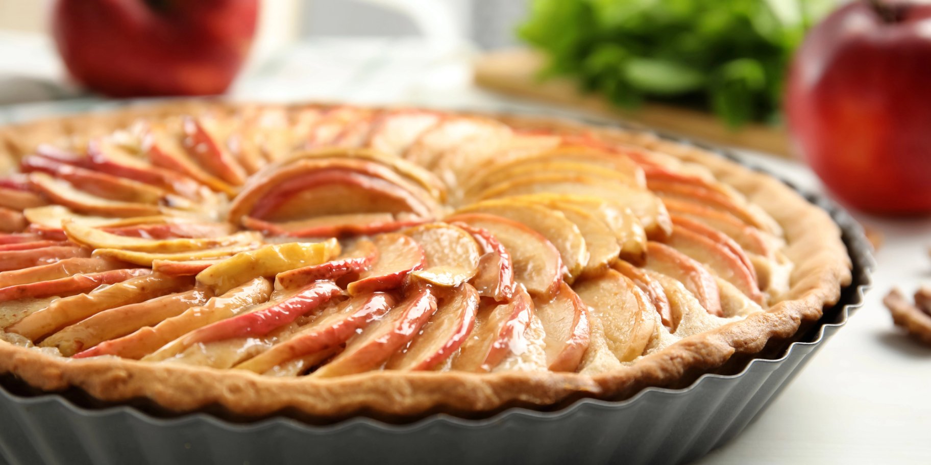 Яблучний тарт з мигдальним кремом