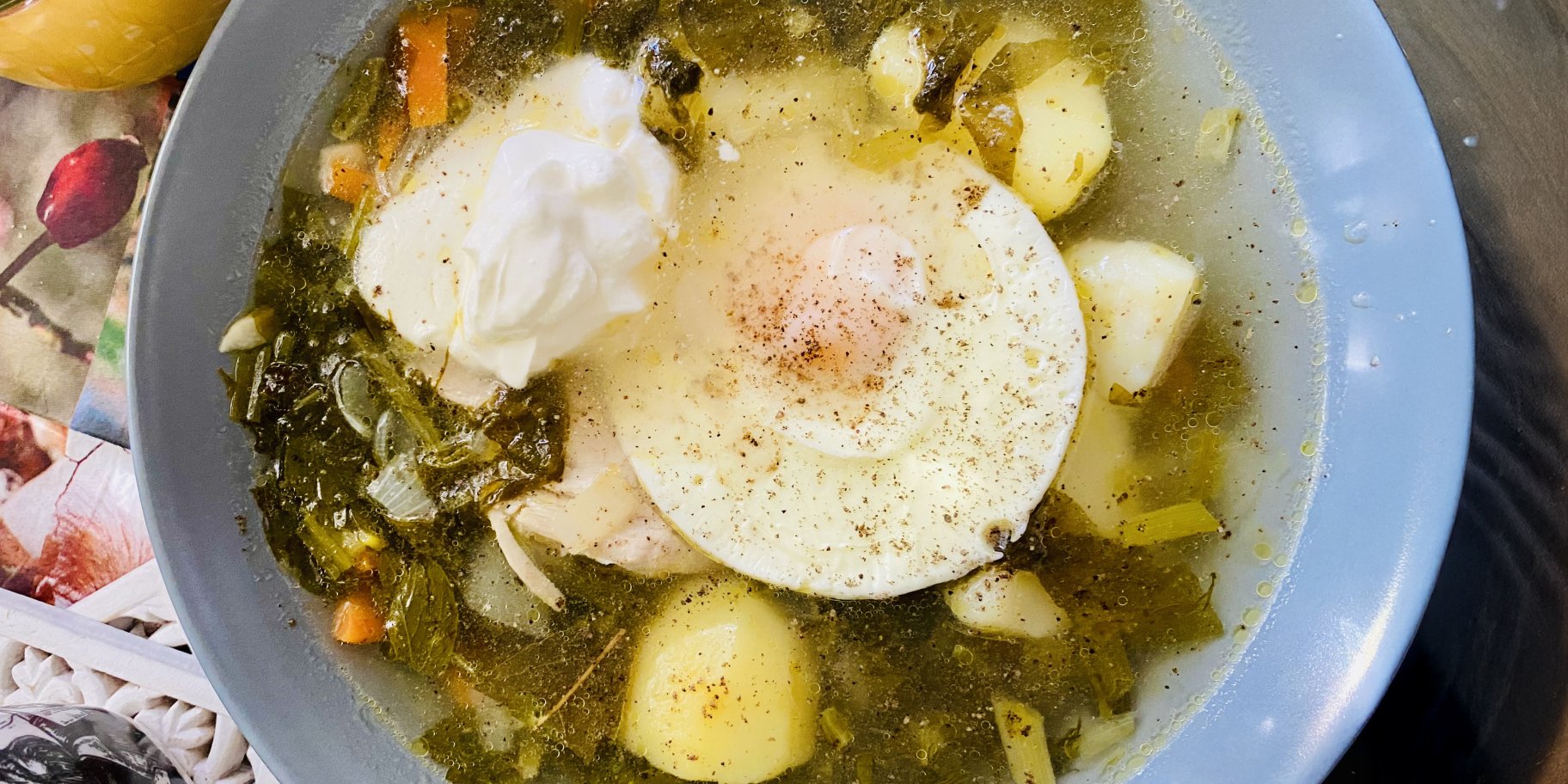 Зелений борщ із щавелем Зелений борщ із щавелем