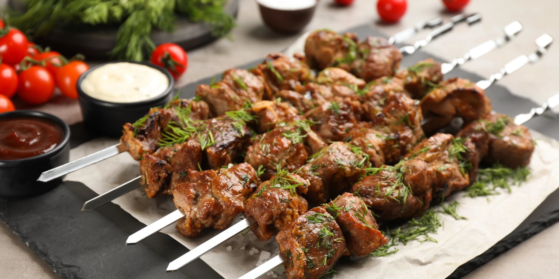 Класичний рецепт шашлику з цибулею та спеціями