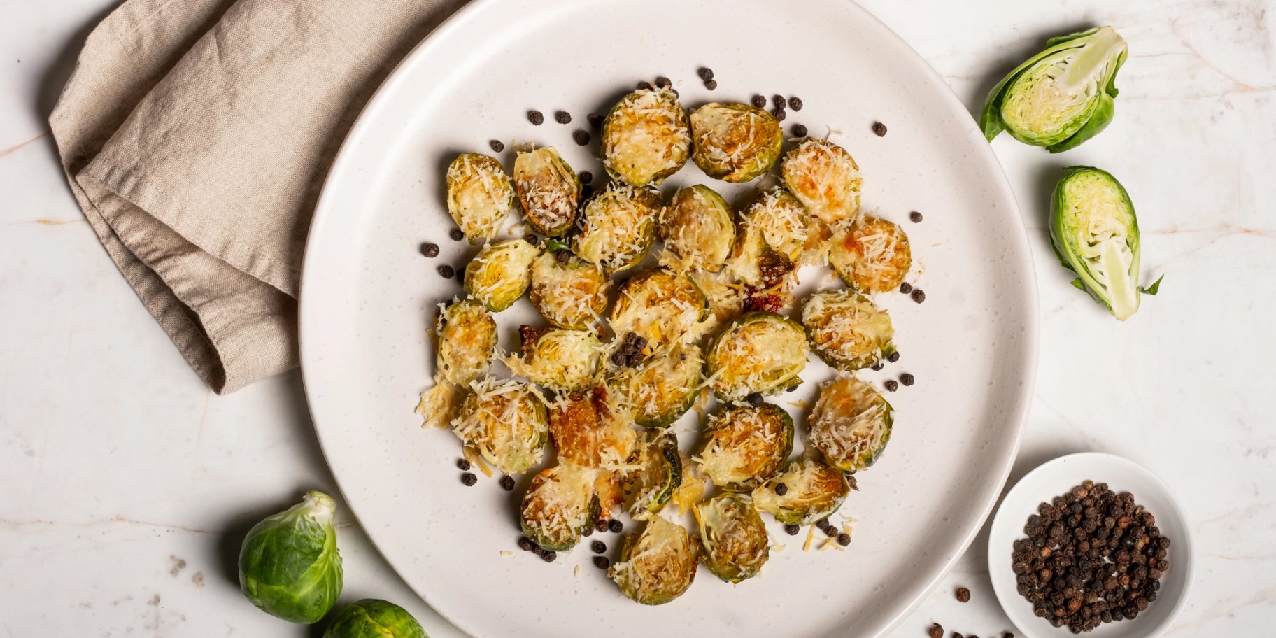 Брюссельська капуста з пармезаном та часником